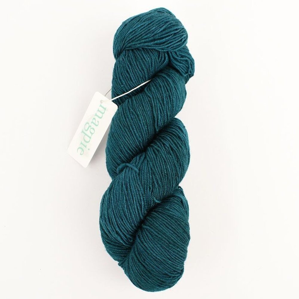 Magpie Fibers Domestic Fingering Yarn SW Merino Wool Masquerade